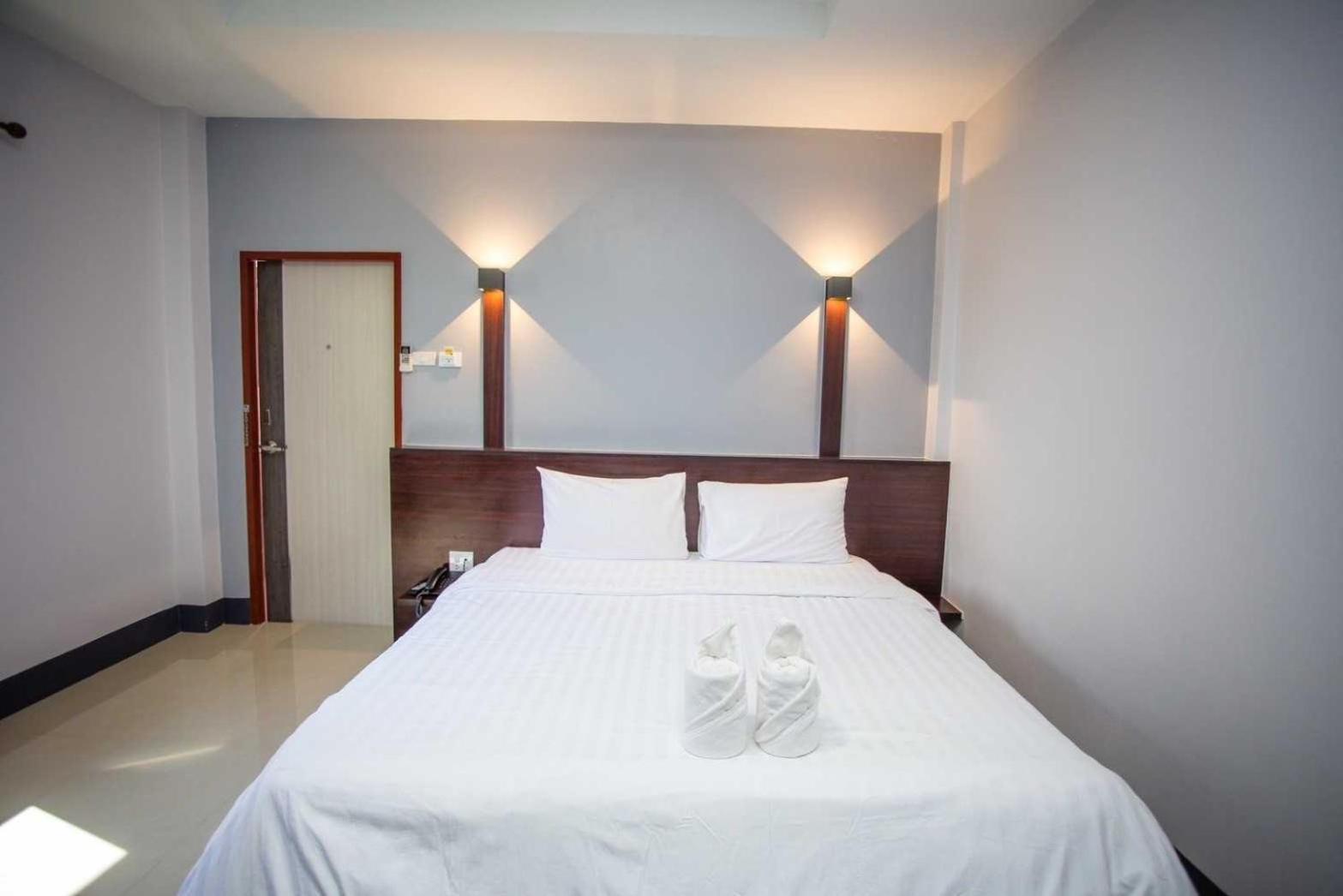 Nakarin Hotel Amnat Charoen Luaran gambar
